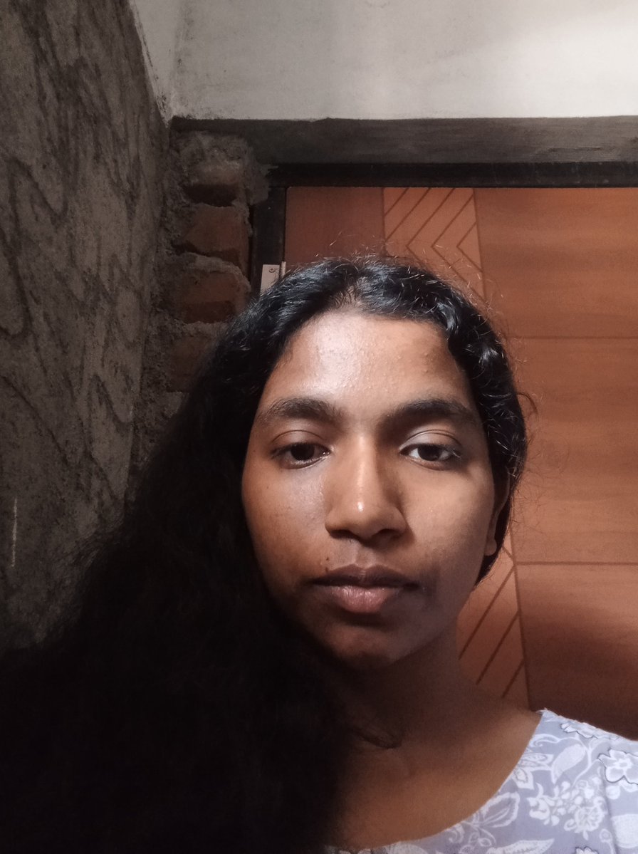 gah_ara11494's tweet image. Portraits I took of myself. Sunidhi. 

March is a seething time of honey. 
#phototime 
#X
#digitaldiary