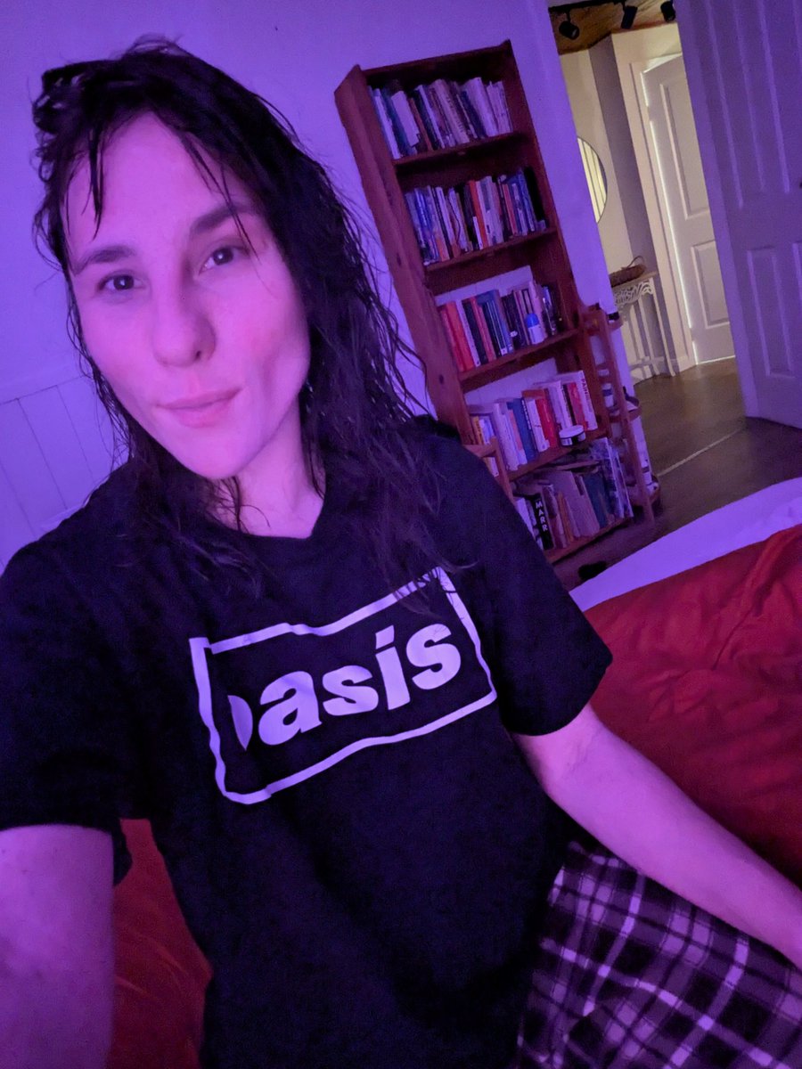 Elena Filipczyk tweet media