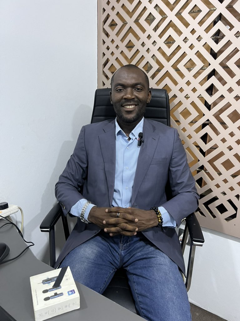 MICHAEL_NIG's tweet image. Let me reiterate that no employer can reject a resignation letter.

A resignation letter is not subject to approval, it's a notice like every other letter the office receives.

That's the posirionnof the law.

#OgaHR
