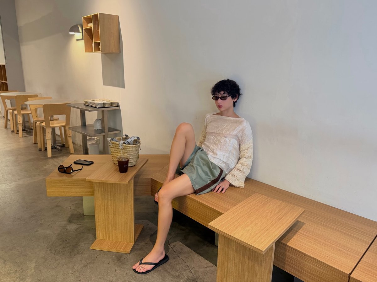 Modnidaa tweet media