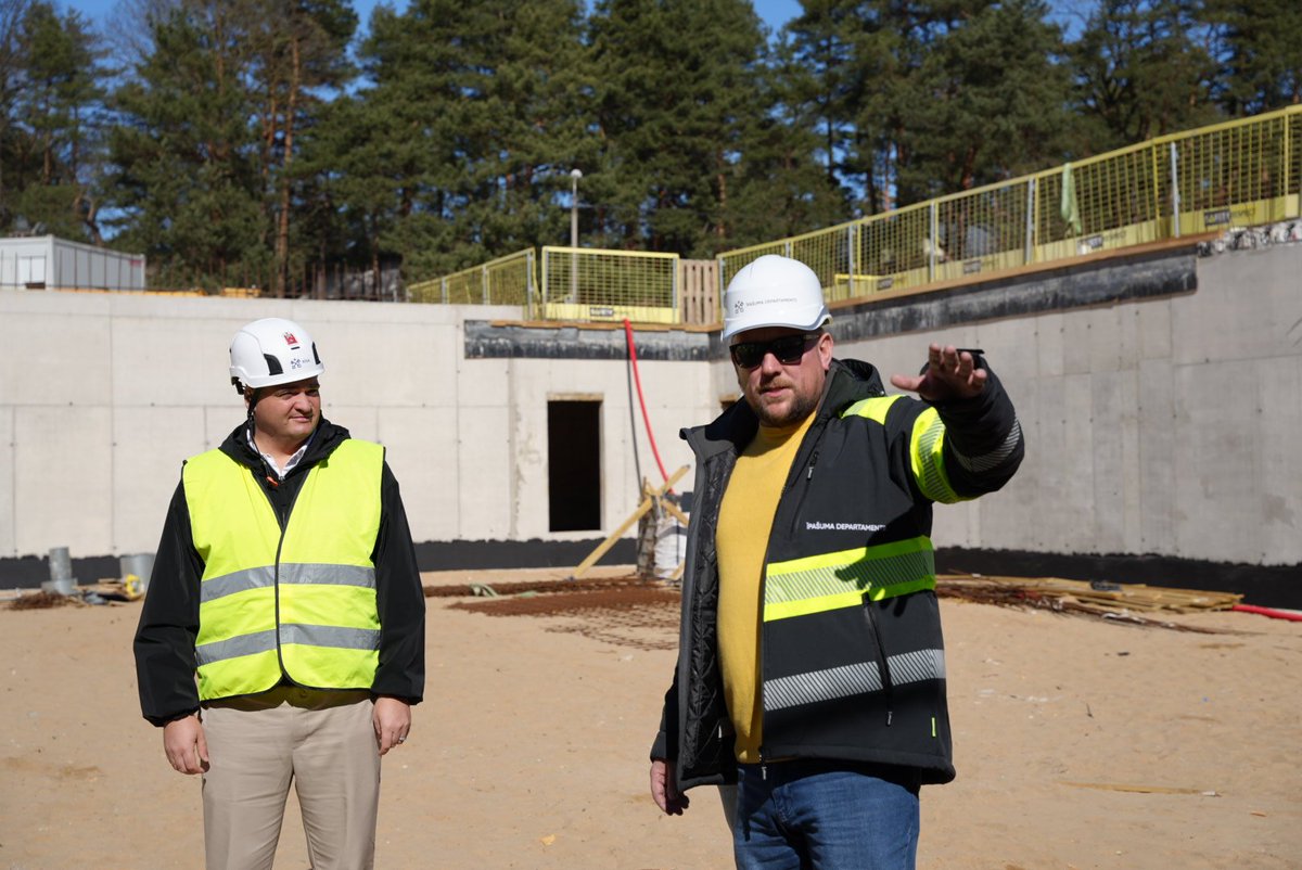 Edvards Ratnieks tweet media