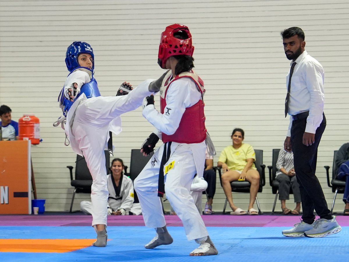IIS_Vijayanagar's tweet image. Fast feet. Faster kicks. ⚡️

Blink and you’ll miss it, that’s the speed on this mat. The Taekwondo Talent Hunt at IIS delivered some truly high-voltage action. 🥋🔥

#TeamIIS #Taekwondo #IndianSports #Talent #CraftingVictories 🇮🇳