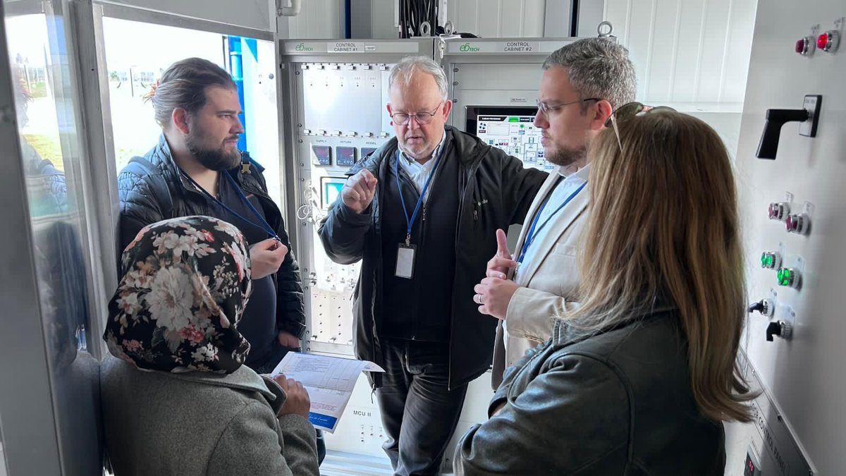 IAEANA's tweet photo. Advancing innovation for impact!💡

In late March, @IAEAorg Collaborating Centre AERIAL visited the laboratories in Seibersdorf to advance the transportable electron beam system.

Discussions focused on scaling to higher energies to support safe adoption by Member States.🌍 https://t.co/Gek41EunP8