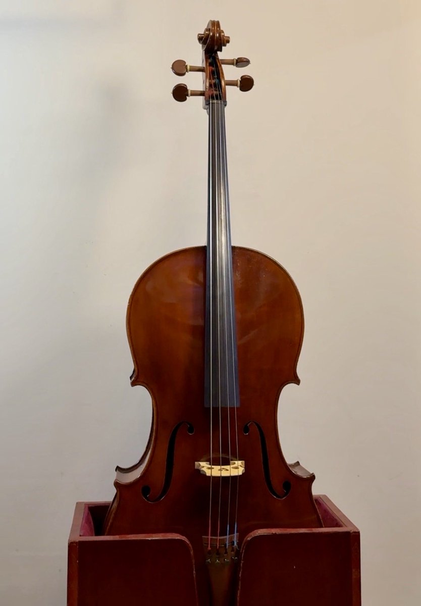 チェロの価格が決まりました。
¥1,320,000- (税込)
温かくあまい音色のＡＤ線
膨らみのある迫力のGC線
弾いてみて下さい♪
#チェロ #ベルクバイオリン #杉並