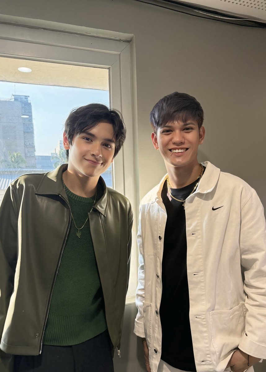 thelifeofrealjb tweet media