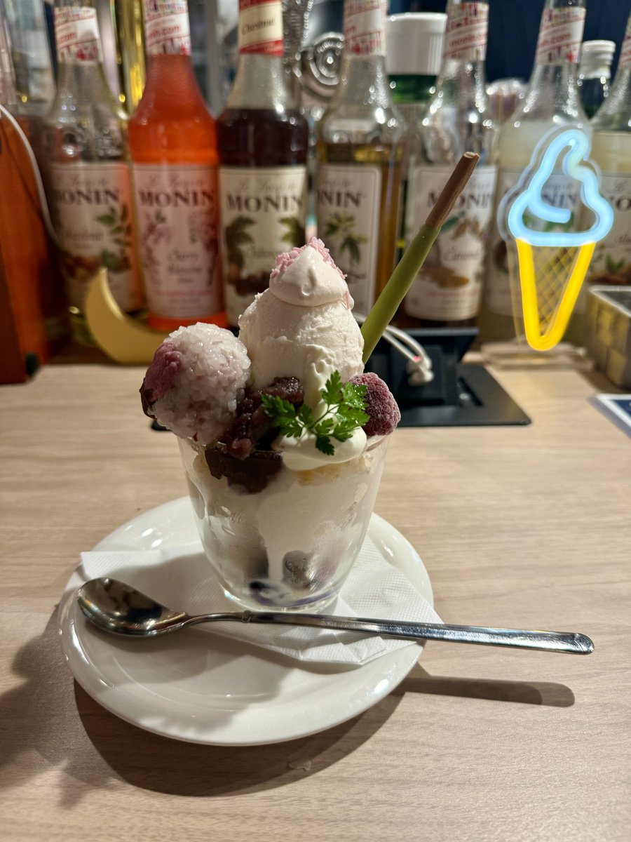 mercimaico's tweet photo. どうやら1年振りだったらしいムジカなうしてきた！！夜定食食べるの初めてだったけど、クリームコロッケってごはんと合うんだね！！めちゃくちゃおいしかった！！だいすきな桜パフェもいただいてきた🌸今年はまた顔出したいなあ、ムジカ！！はー、おなかいっぱい！！ https://t.co/TdMk59ObE3