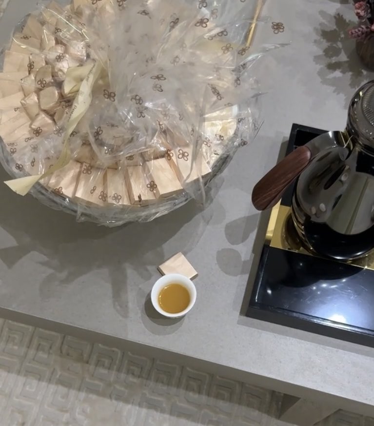 جمعة طيبة عليكم 💖💖

وروني طقوسكم بالخاص 🥰