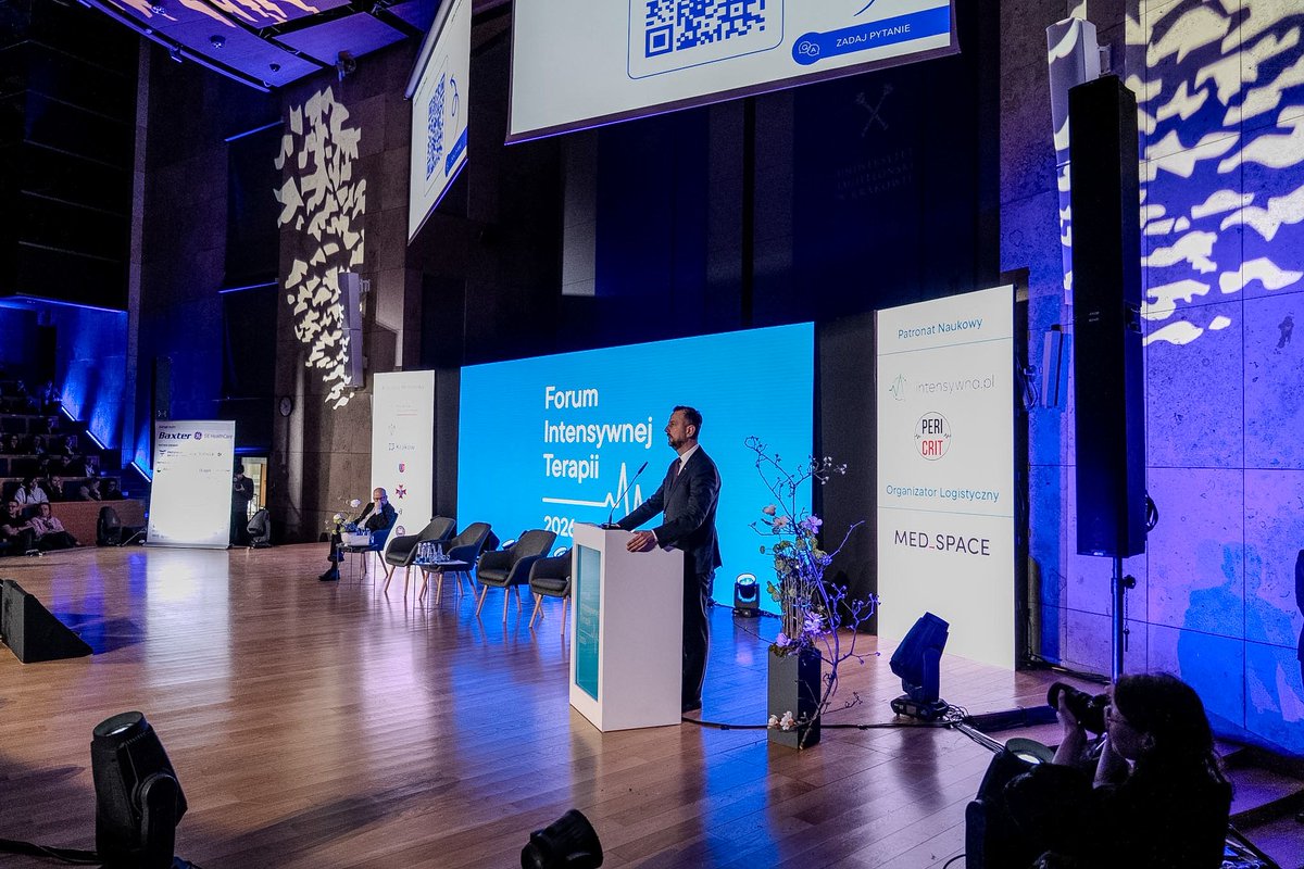 MON_GOV_PL's tweet image. #Kraków / Wicepremier W. @KosiniakKamysz uczestniczył w konferencji „Forum Intensywnej Terapii 2026”, która odbyła się w auli Auditorium Maximum Uniwersytetu Jagiellońskiego. Wydarzenie zorganizowane przy udziale 5 Wojskowego Szpitala Klinicznego z Polikliniką SP ZOZ było