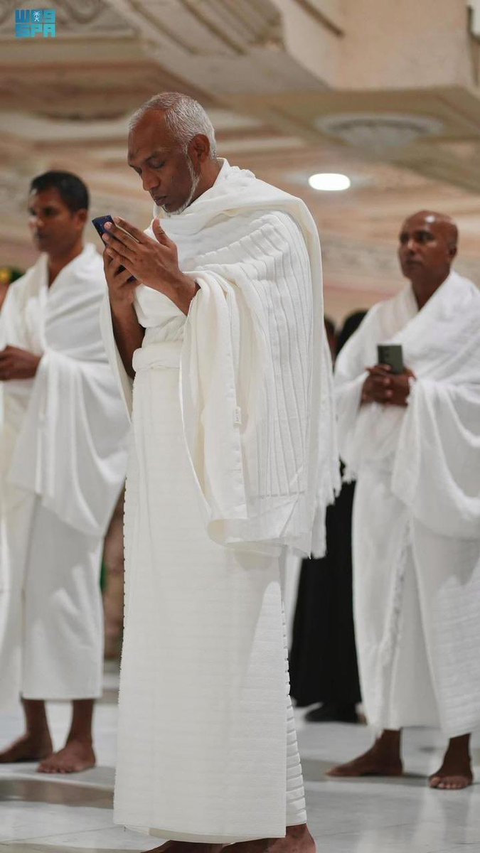 RaeesMuizzu tweet media