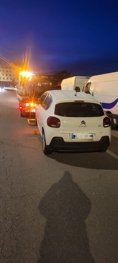 PoliceNat44's tweet image. #Protéger | Pour lutter contre l’alcool et les stupéfiants au volant, nos policiers intensifient les contrôles. Résultats :
11 délits pour alcoolémie dont 1+ stupéfiants avec port d’arme et refus d’obtempérer
1 taxi clandestin
11 véhicules en fourrière
11 rétentions de permis