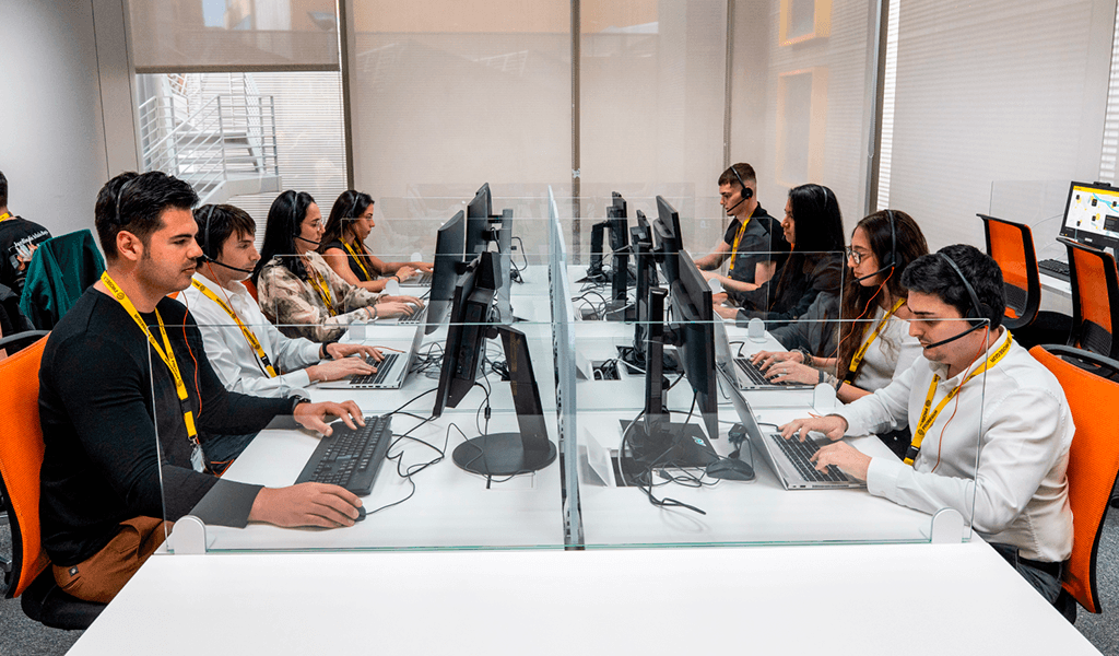 Relación Cliente Web tweet media