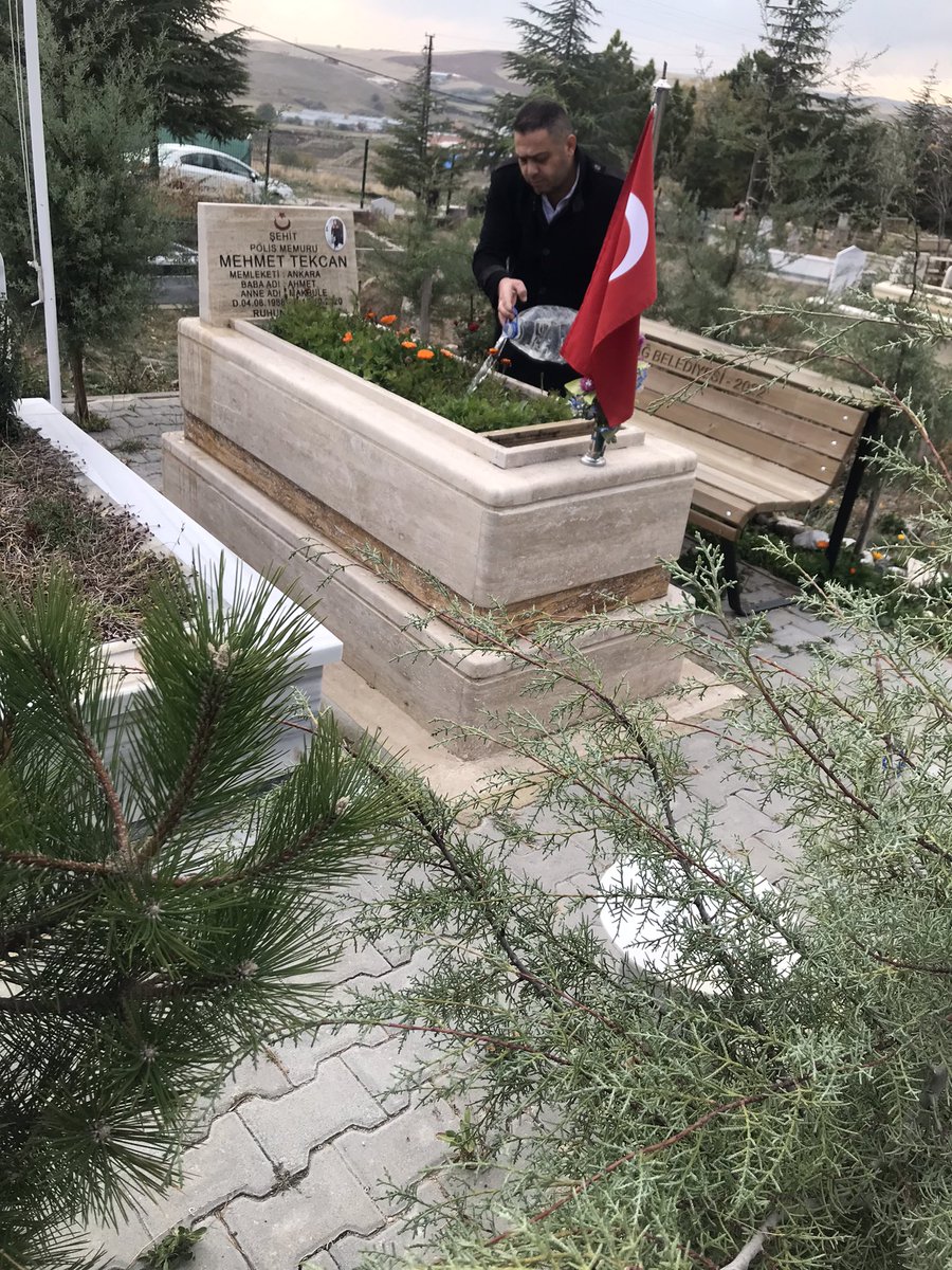 selo0661's tweet photo. EN ÇOKTA SİZİN HAFTANIZ KUTLU OLSUN….
#PolisHaftası #şehitmehmettekcan
 #şehitmustafabüyükpoyraz #şehit https://t.co/pP91u3ahZO