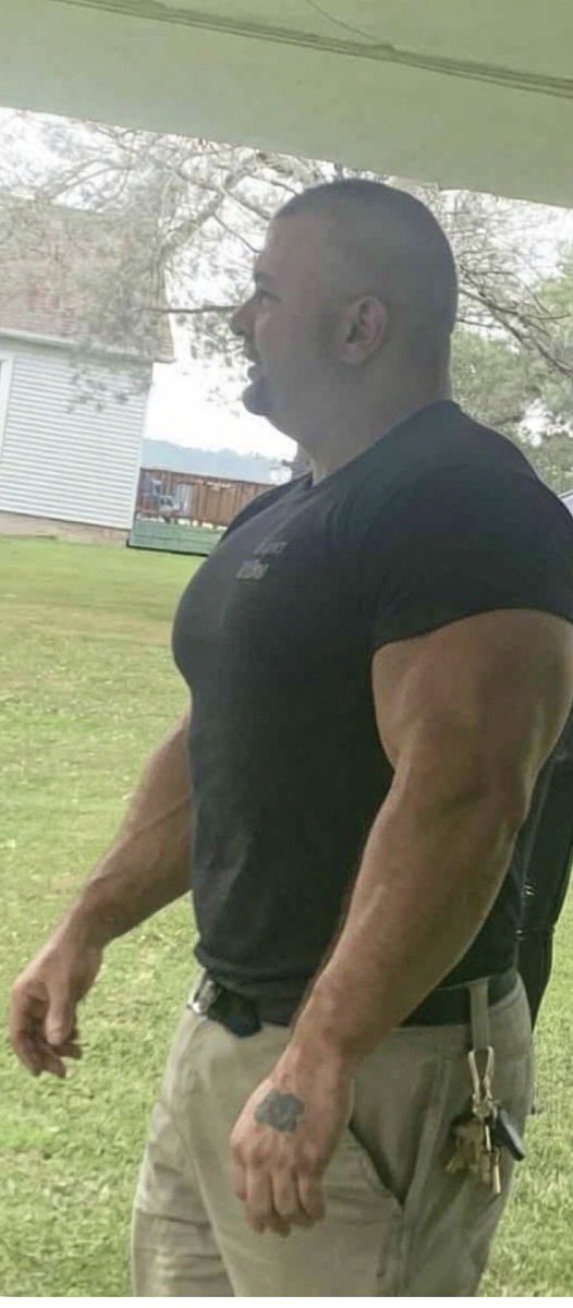 Burt Colucci tweet media