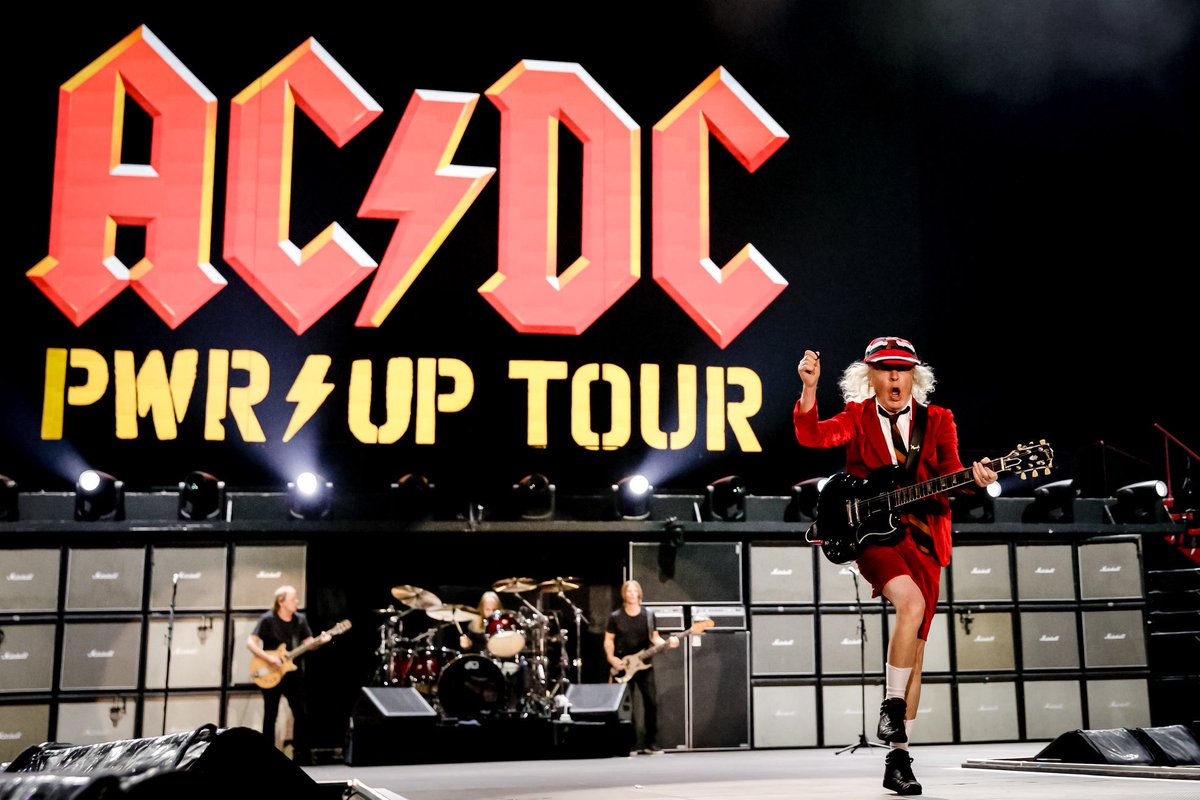 AC/DC tweet media