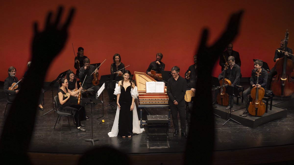 LesArtsValencia's tweet image. 🎶 @vespresdarnadi y Serena Sáenz inauguraron ayer #LesArtsÉsBarroc con un bellísimo concierto con música de Vivaldi, Rameau y Händel.

📸 Miguel Lorenzo

#LesArts #Ópera #Valencia