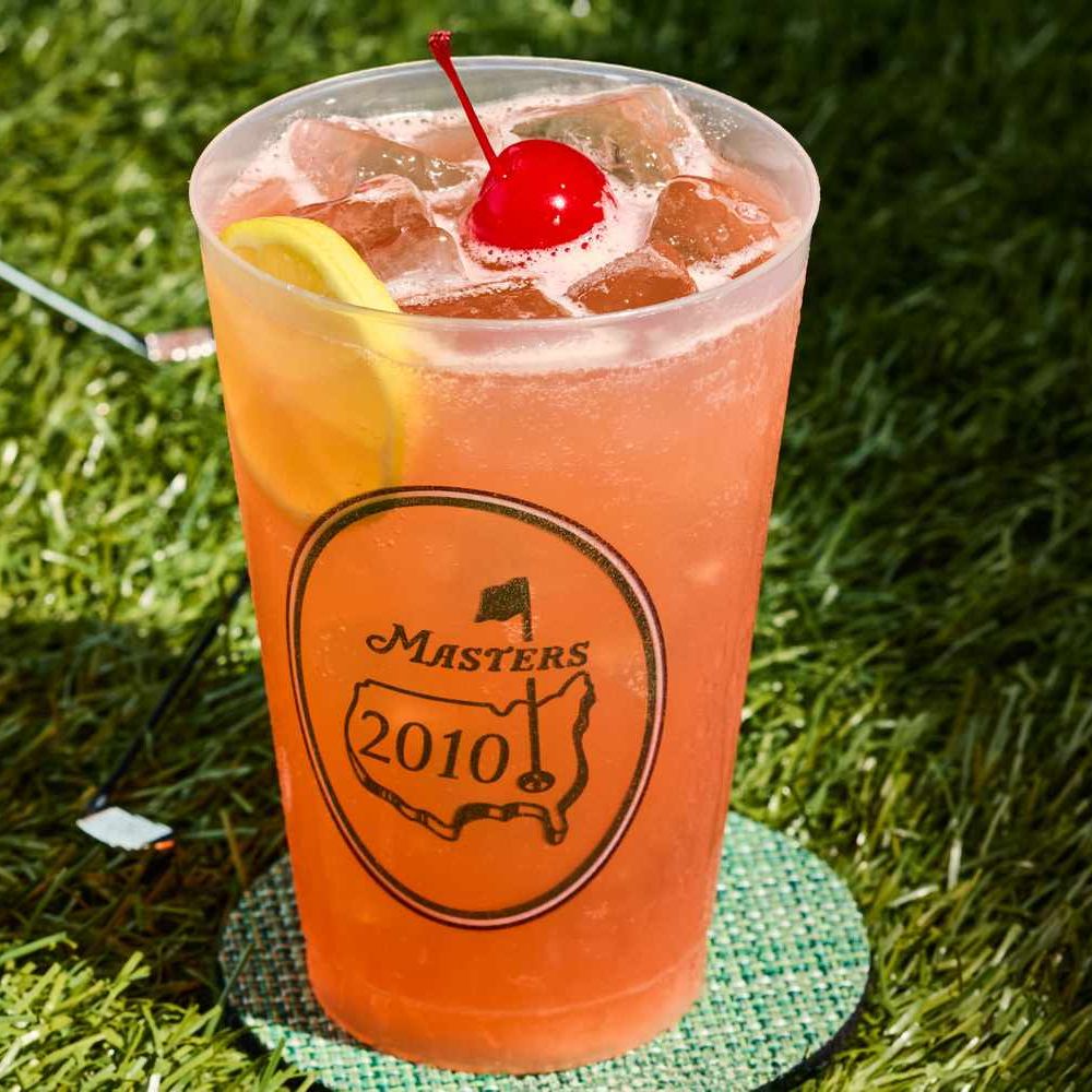 This bright, tart-sweet cocktail is the drink of the Masters Tournament 🏌️. Get the recipe: bit.ly/47RlqIz
