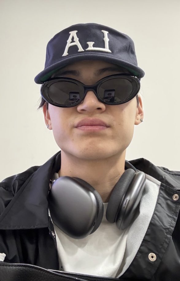 🎄โพลี่ ทาสพ่อแมวตาปิด🐈‍⬛ tweet media