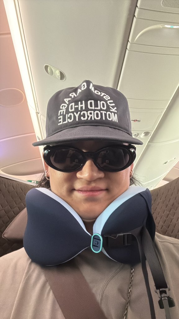 🎄โพลี่ ทาสพ่อแมวตาปิด🐈‍⬛ tweet media