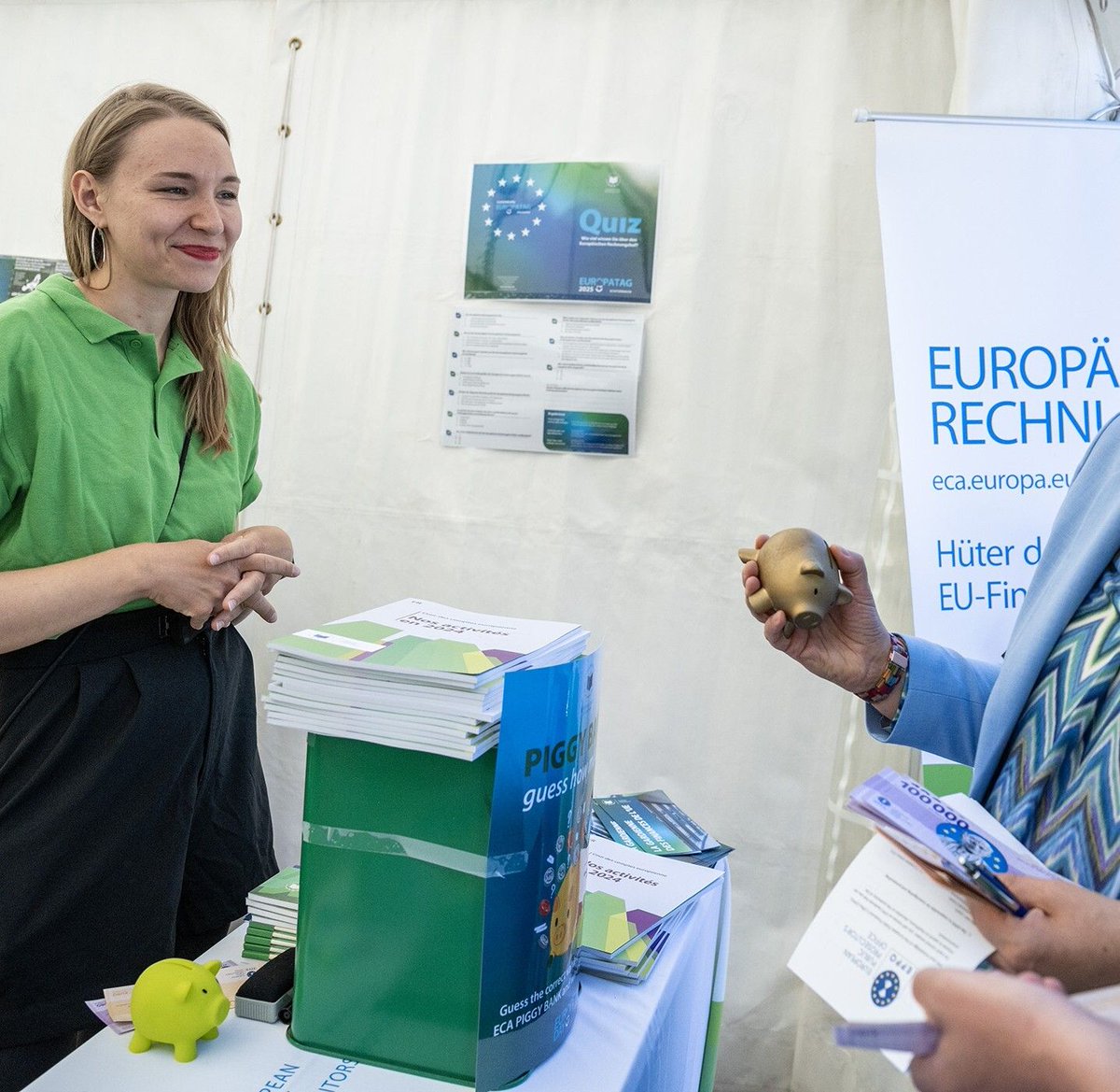 EUauditors's tweet image. 📅 On 10 May, celebrate #EuropeDay with us in the charming city of #Wiltz, Luxembourg! 🏰

🎯 Visit our stand to enjoy interactive #games, test your knowledge with a fun #quiz, and spin the #wheel for a chance to win a #prize!