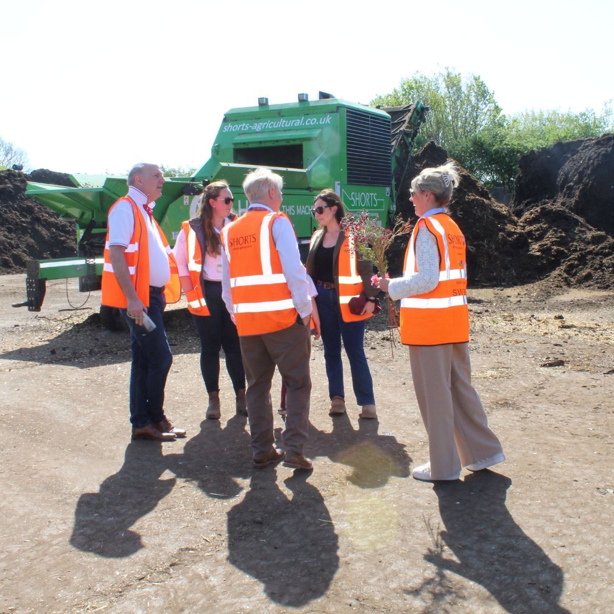 ShortsGroup's tweet image. We were delighted to welcome Family Business United this week as part of the #FamilyBizRoadTrip2026 - a fantastic initiative travelling across the UK to celebrate and connect with family businesses nationwide. 

#ShortsGroup #FamilyBusiness #Sustainability #Recycling