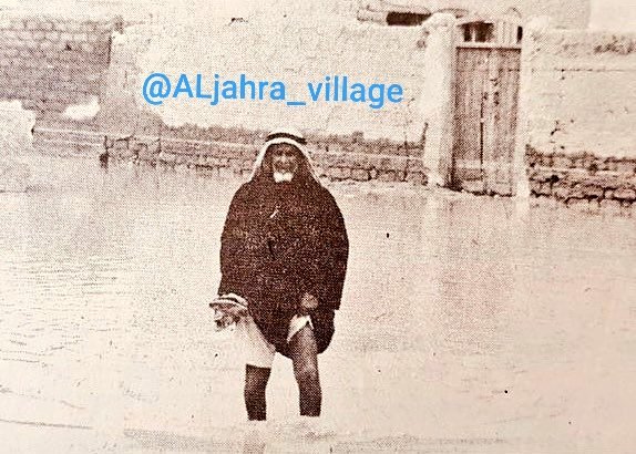 التقطت الصورة سنة ١٩٦٤م في #قرية_الجهرة 
بعد هطول الأمطار الغزيرة
#الجهراء 
#الكويت 🇰🇼