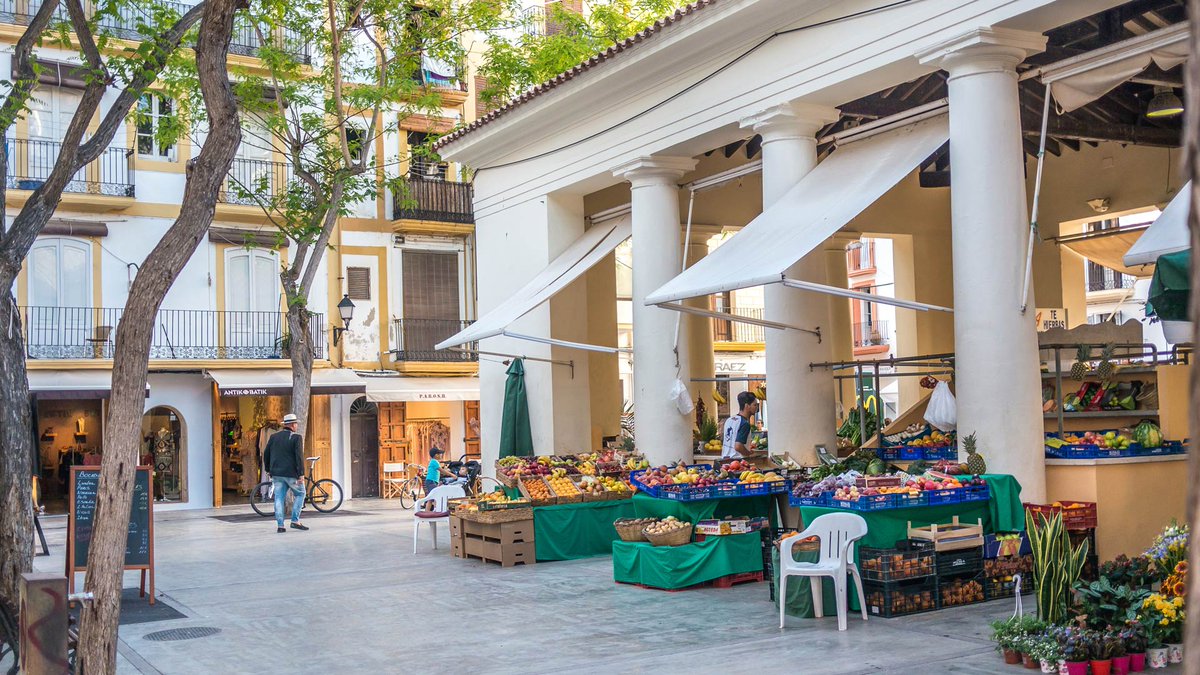TurismeBalears's tweet image. 🚲 De mercado en mercado en #Ibiza
📍 Empieza en el Mercat Nou y continúa pedaleando hacia Sant Rafel para descubrir su muestra artesanal. La ruta puede seguir hasta el Mercat de Forada, donde encontrarás productos ecológicos y artesanía local. 

Un recorrido perfecto para