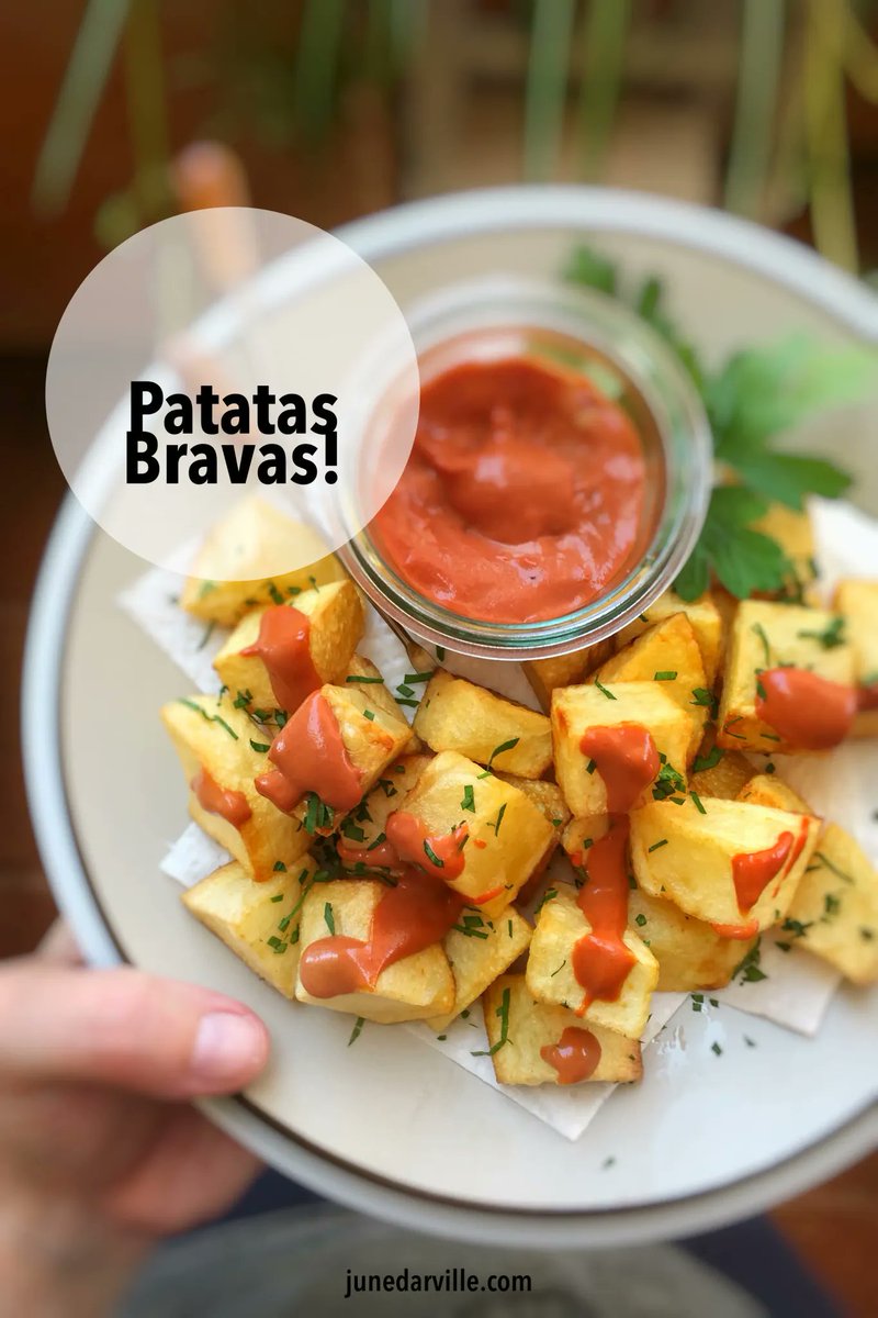 junedarville's tweet image. 😍 𝐏𝐚𝐭𝐚𝐭𝐚𝐬 𝐁𝐫𝐚𝐯𝐚𝐬
😍 This is the creamiest brava sauce you will ever come across! Try out my patatas bravas, a delicious  #appetizer! #Spanish 
😍 𝐑𝐞𝐜𝐢𝐩𝐞 &amp;gt;&amp;gt; junedarville.com/brava-sauce.ht…