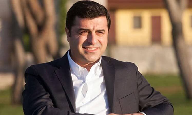 Selahattin Demirtaş 53 yaşına girdi. 

Demirtaş, cezaevine girdiğinde 43 yaşındaydı.