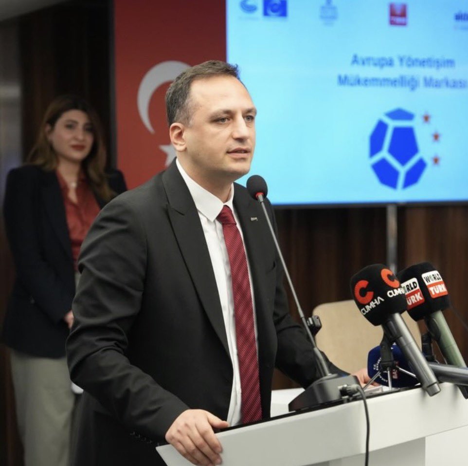 izmirgibiyiz 🇹🇷 tweet media