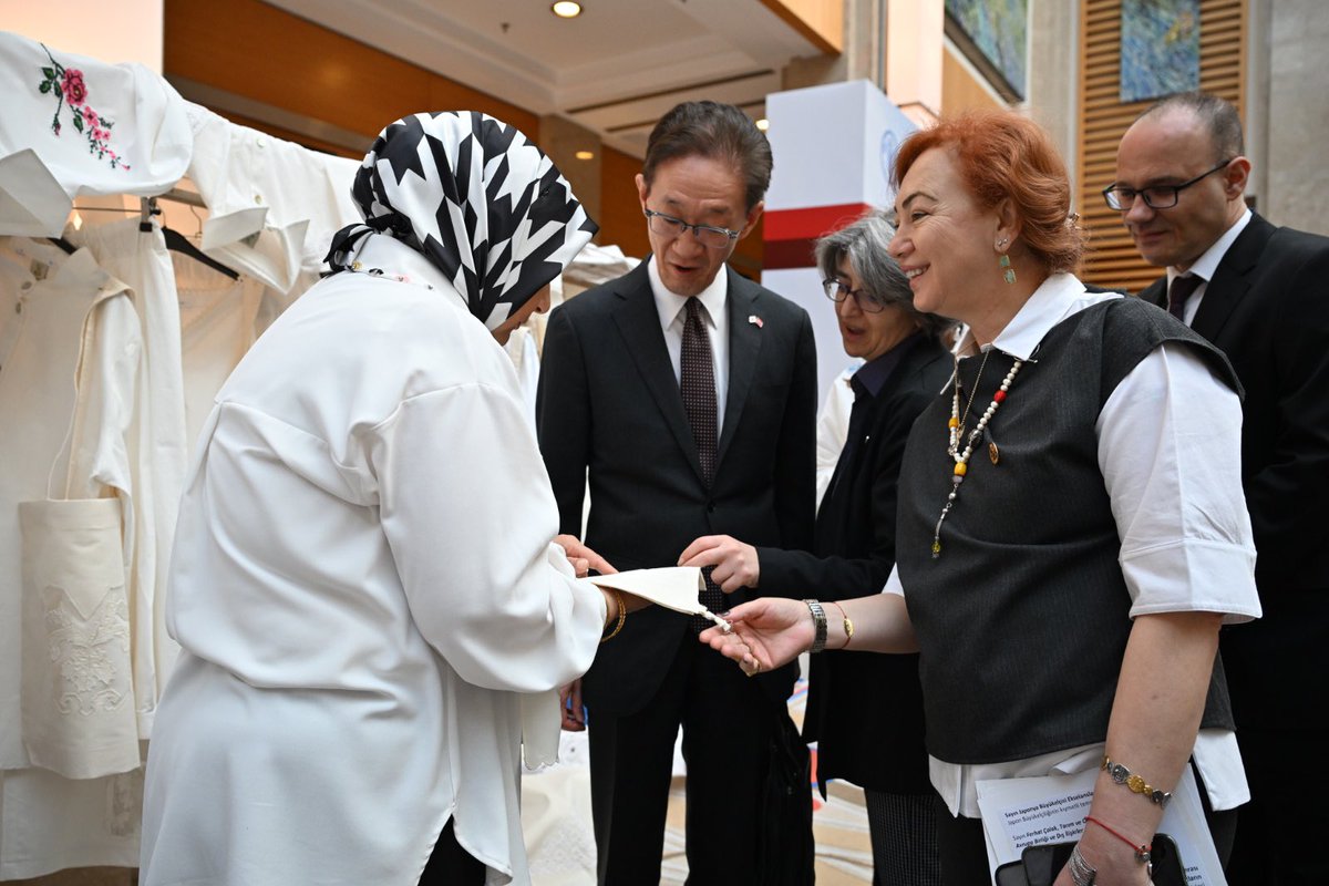 faoturkiye's tweet photo. "Toprak Yaşatır" projemizin kapanışını Ankara'da gerçekleştirdik! 🌍 Japonya Hükümeti desteği ve @TCTarim iş birliğiyle depremden etkilenen Kahramanmaraş ve Kilis'te tarımsal geçim kaynaklarını yeniden ayağa kaldırdık. #SeedsOfResilience https://t.co/igpn0IdP6j