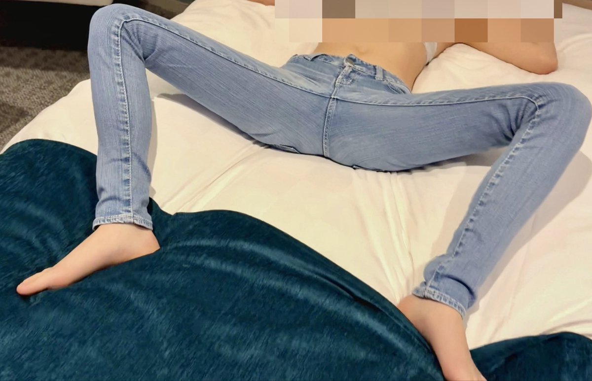 skinny fetish tweet media