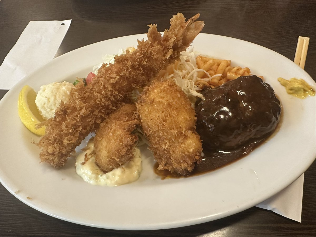 はにえる tweet media