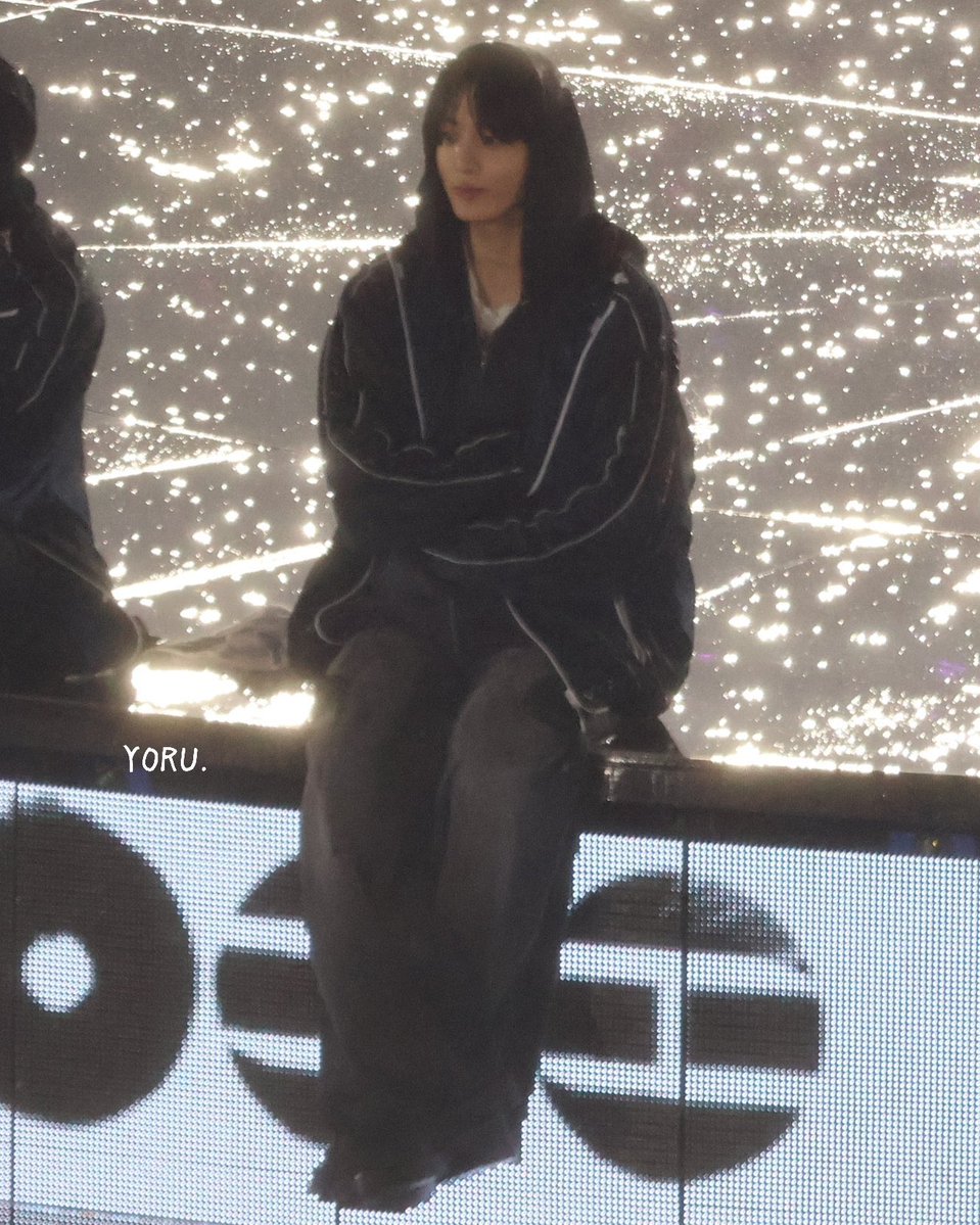 tae’s muscles⁷ tweet media