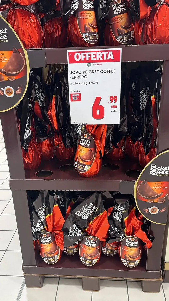NathanDarioDLM's tweet image. Questo era il prezzo giusto. 
Adesso che vi sono avanzati dateveli in faccia. #Kinder #PocketCoffee