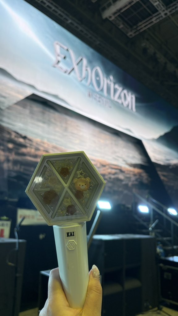 dimplejjong's tweet photo. Let’s go!!! #EXhOrizon_in_SEOUL https://t.co/9Vq2y21Sjg