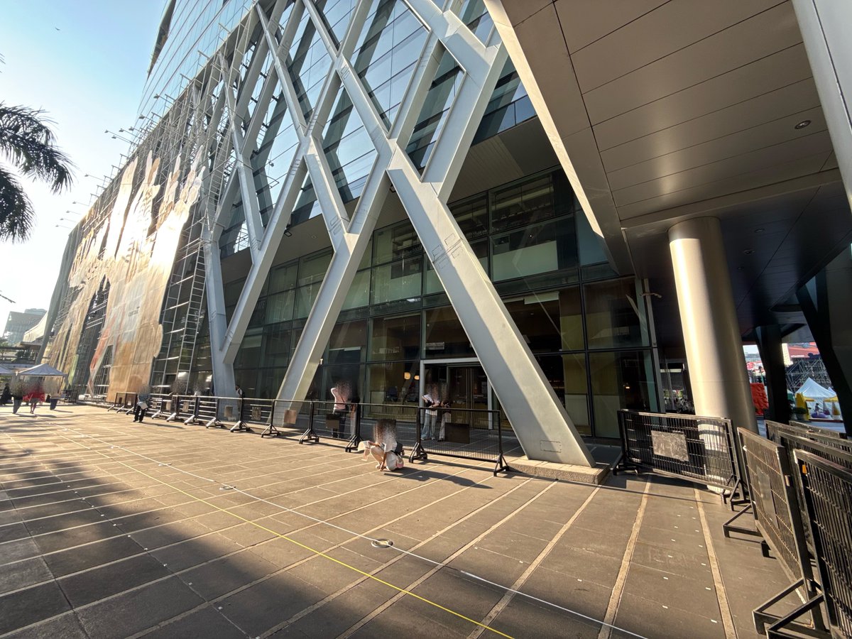 freenbeckfc's tweet image. จุดรวมพลแฟนคลับฟรีนเบ็คกี้ (FreenBecky Gathering Area)

⏰ เริ่มเข้าพื้นที่เวลา 17.30 น. 
📍 ลานด้านนอกฝั่ง Central

⚠️ แถวการเรียงคิวหน้ากระดาน เริ่มตั้งแต่คิวที่ 1-80
81-160
161-240
241-320
321-400
401-480
481-560
561-640
641-720

FB SONGKRAN WITH CTW
#CTWSongkran26xFreenBecky