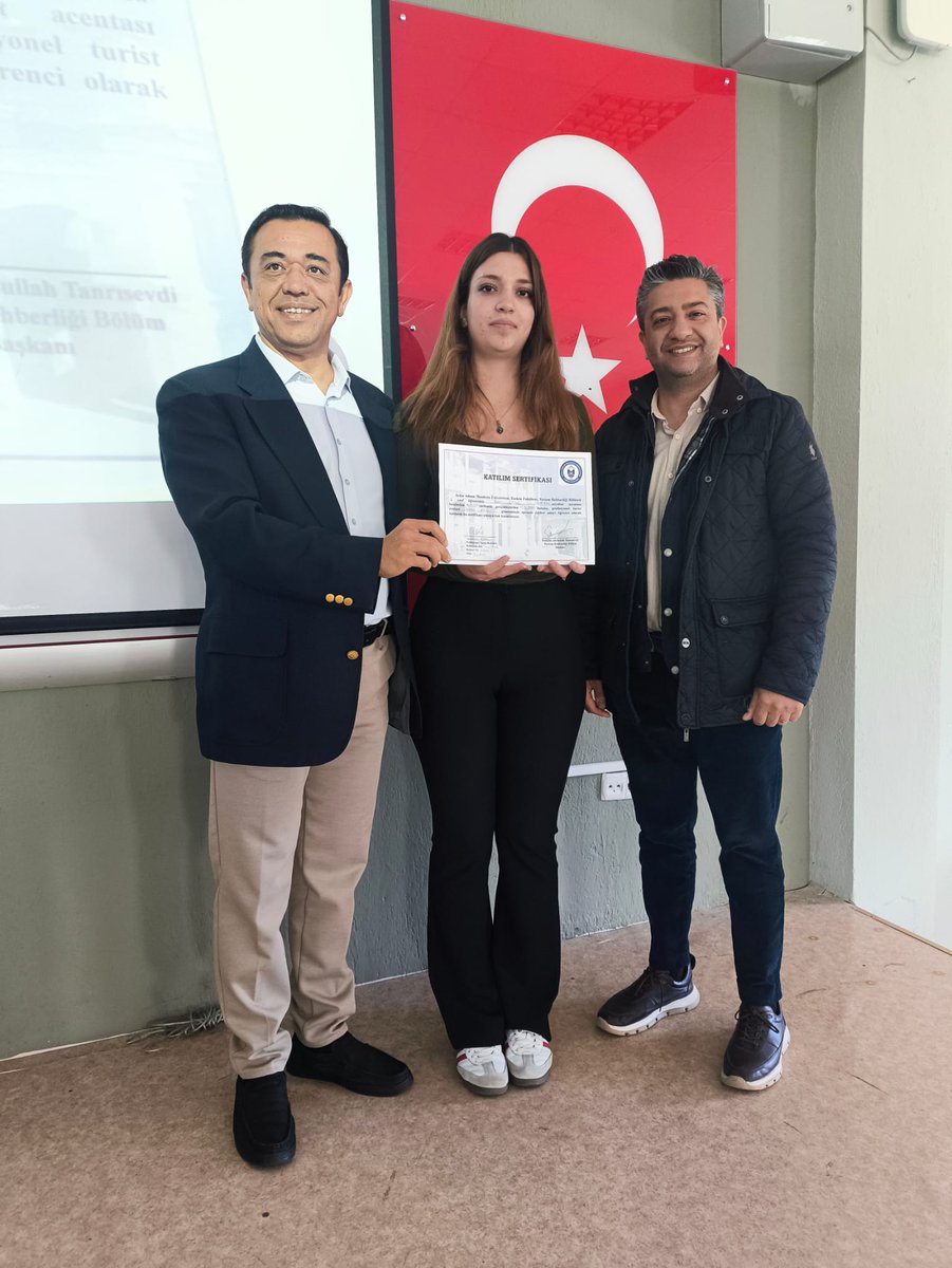 ADUTourism's tweet photo. Bölümümüz 1. sınıf öğrencilerinden Yaren Çavuş, Rinas Turizm bünyesinde ve Rehber İbrahim Kızıl rehberliğinde gerçekleştirilen Şanlıurfa/Halfeti bölgesi saha uygulama turuna katılım sağlamıştır. https://t.co/dGLqk9Fz9l
