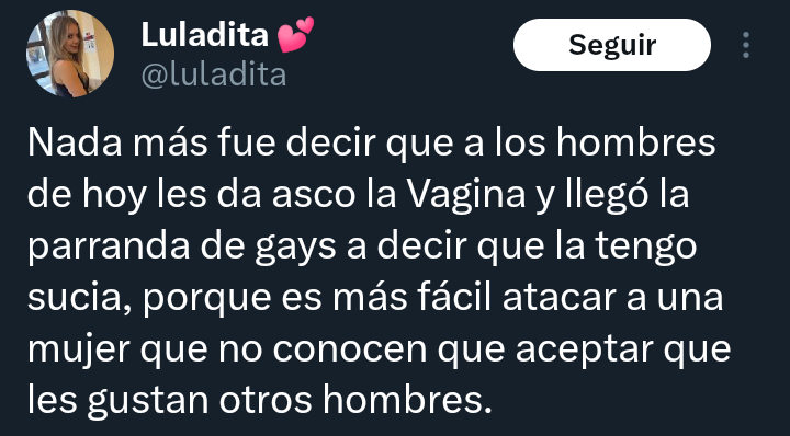"los hombres de hoy..." en general y sin conocer, para tres palabras después "... atacar una mujer que no conocen".
¡Bravo, bravísimo! 👏🏻👏🏻
Lo que recuerda al meme aquel de la feminista echando mierda por rrss, le contraatacan para después ella lloriquear de sociedad machista.