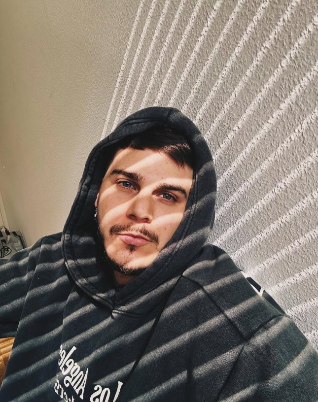 Aykırı tweet media