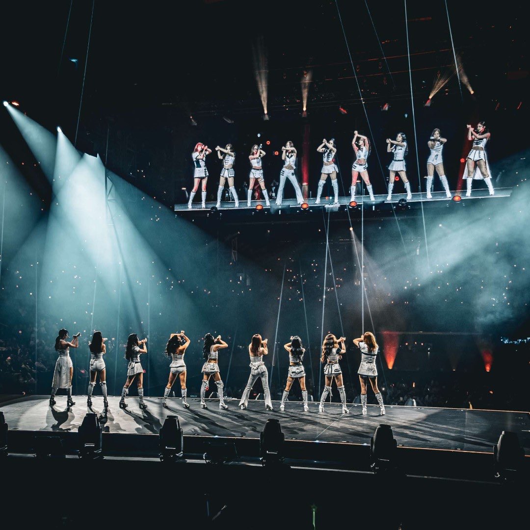 TWICE TIMES tweet media