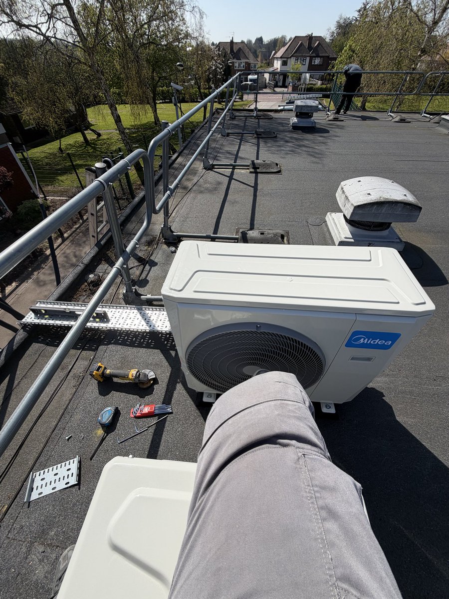 Working on my tan ☀️ 
Finishing off some supplies to air con units at a school while the kids are still off
#Electrician #Nottingham #Derby #Sparkslife