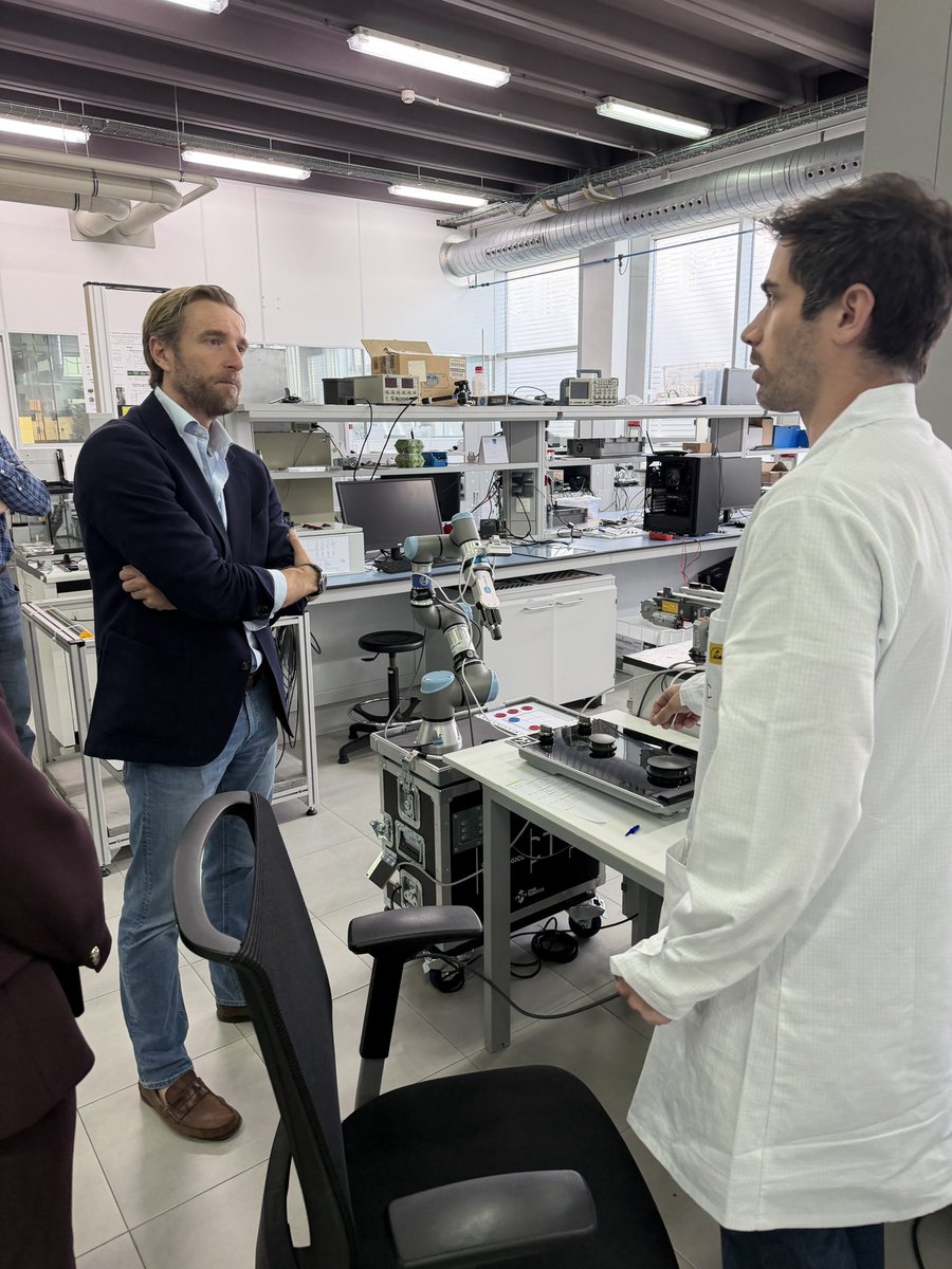 PinaFelipe_'s tweet image. He tenido la oportunidad de volver al #CTC en el #PCTCAN, un pilar del ecosistema innovador de #Cantabria ubicado en nuestra ciudad. Tras más de 25 años de trayectoria se sigue mostrando como un aliado estratégico de nuestras empresas

Así sí se hace ciudad, se hace #Santander 💪