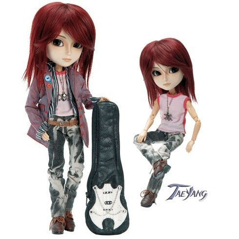 pullip doll of the day! 🤍 tweet media