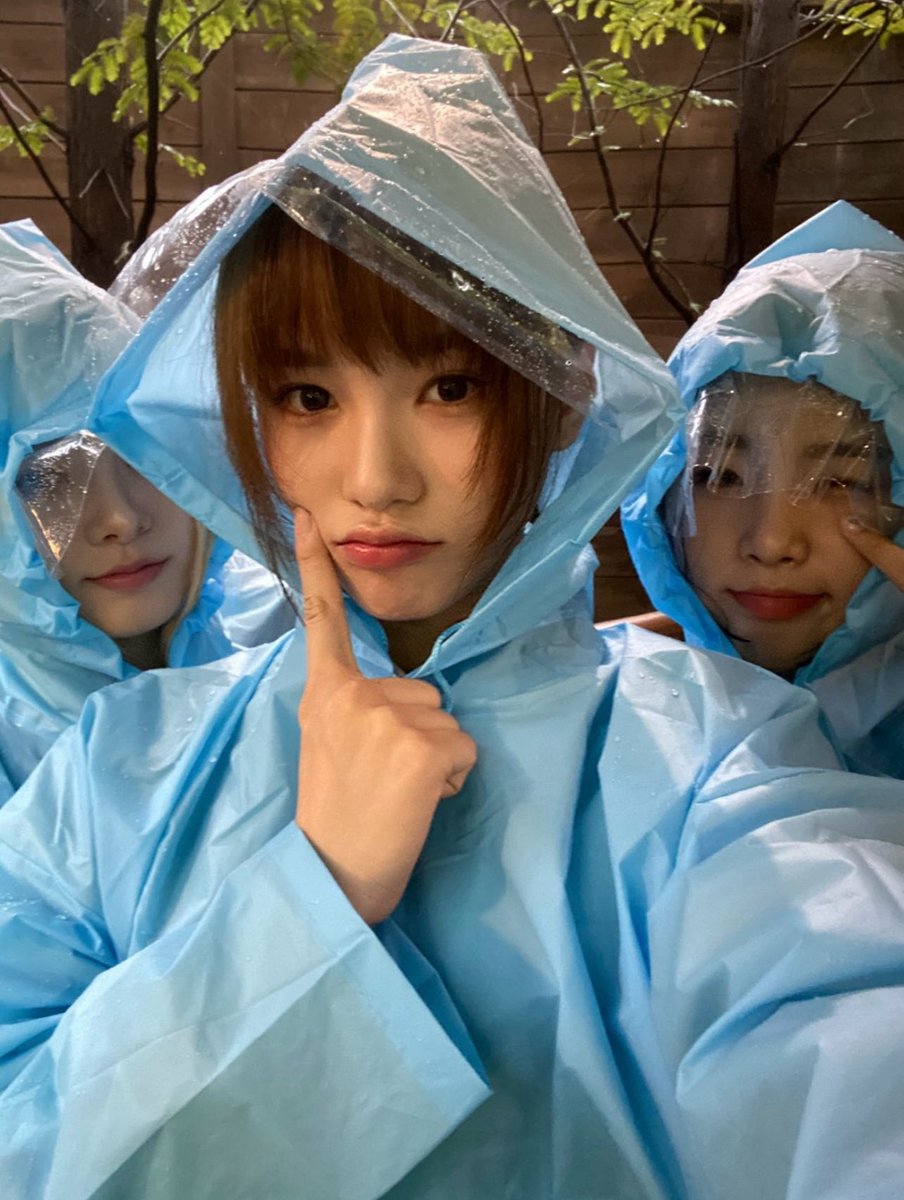 꾸로✤ tweet media