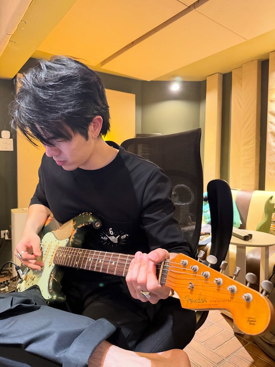 𝗆𝗈𝗃𝗂𝗆𝗂𝗅𝖾 🎸 ﹆ഒ﹅⋆ tweet media