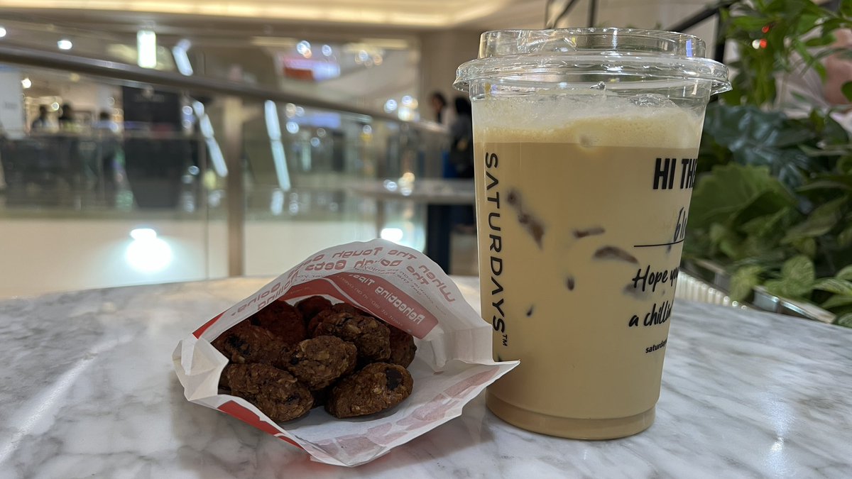 Ini kan <a href="/zlazloj/">Zlazloj Auror</a> 🙌🏽
Happy early Saturday