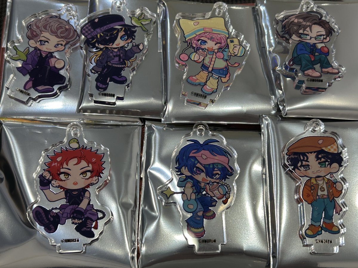 まかろん tweet media