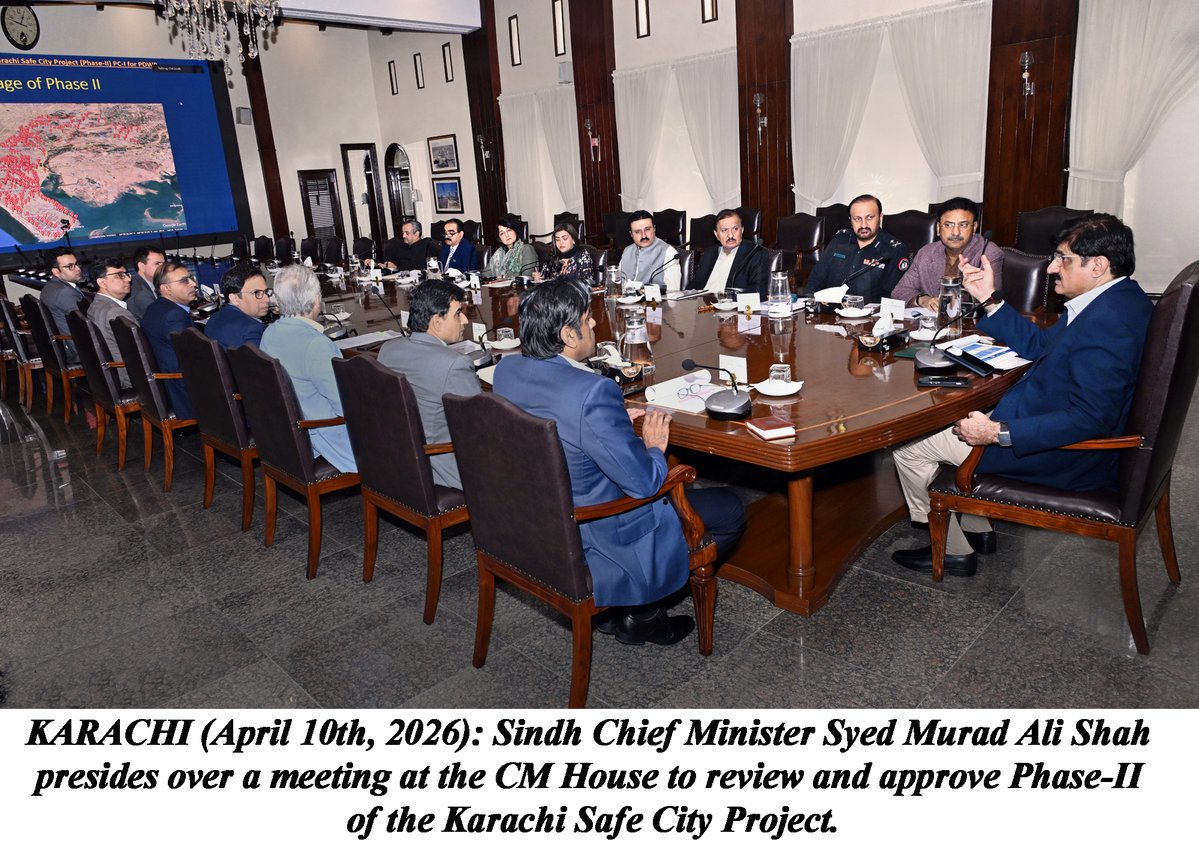 Sindh CM Murad Ali Shah discussing Karachi security plans