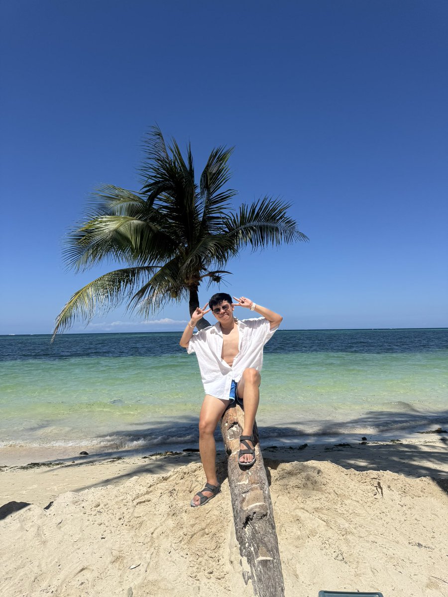 markedalter's tweet photo. Vitamin 🌊 
#boracay https://t.co/carmZZqBVC