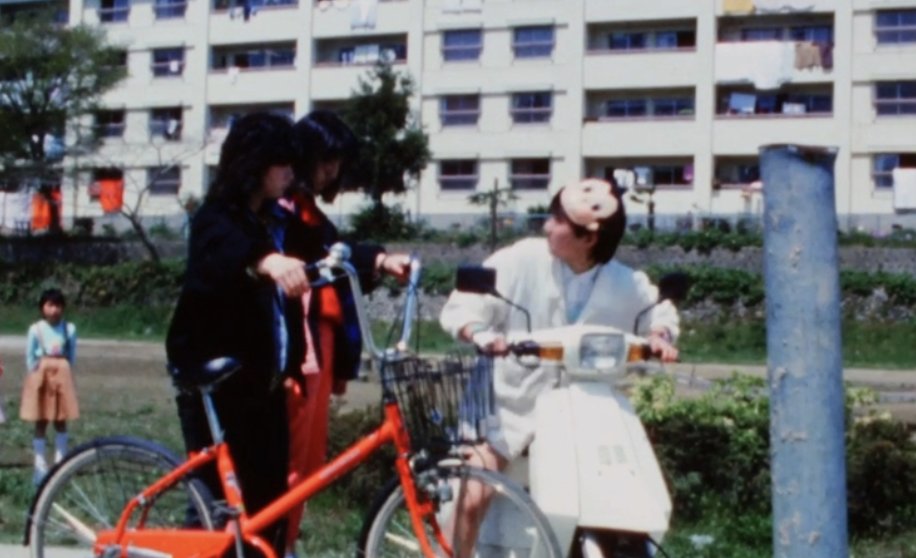 tsune4heroines's tweet image. #常本琢招ワンマンショー
＜作品紹介①＞

『にっぽにーず・がーる』（1984）
３人の女性が走る走る走る！ 21歳の処女作。

『蜘蛛の国の女王』（2009）
女性同士の心理戦が加速する。
常本監督の緻密な演出が頂点に達した一本。

あと2日！↓続

#Stranger から
#シネマリス を経て
#ザムザ阿佐谷 へ